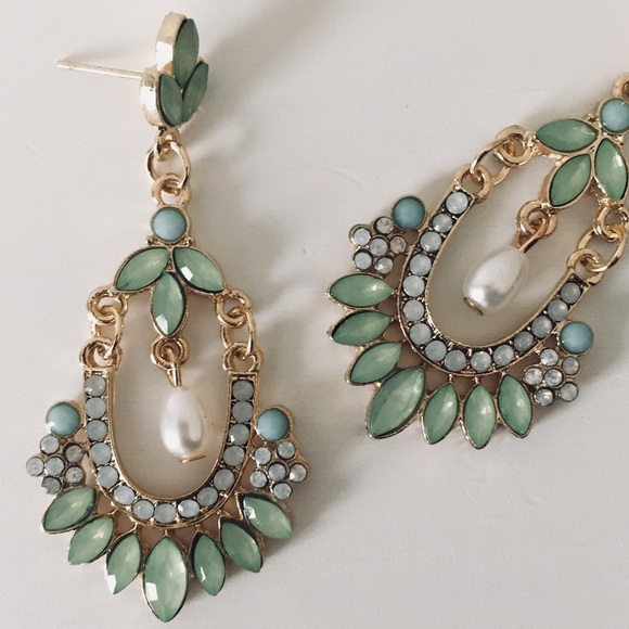 Mint Dangle Earrings - Picture 3 of 5